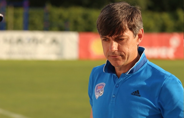 Валерий Бурлаченко продолжит работу на посту главного тренера "Чайки"